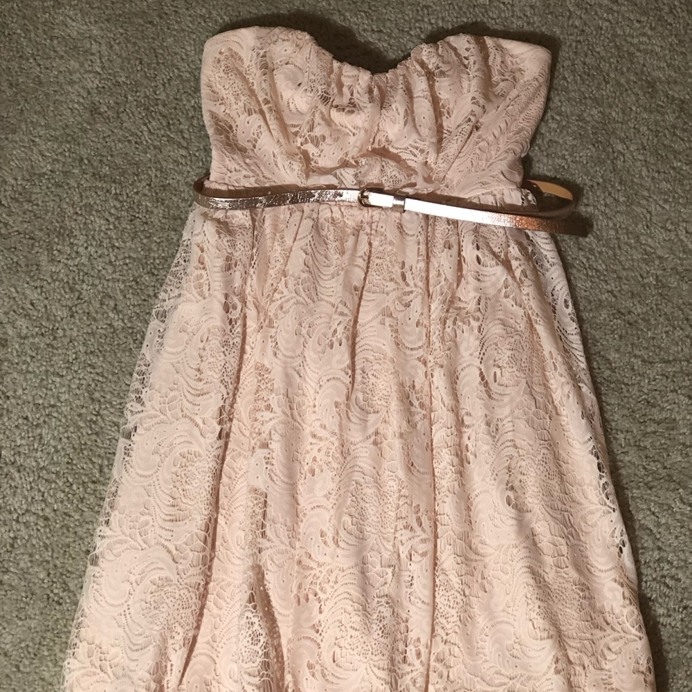 Lace strapless dress w/ belt - M